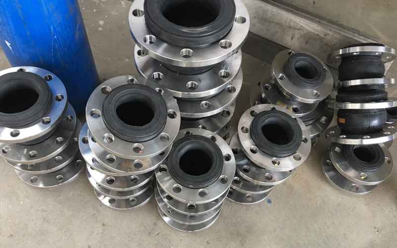 Khớp Nối Mềm Cao Su Mặt Bích Inox Đạt Chuẩn Sở Hữu Những Tính Năng Vượt Trội Nào?