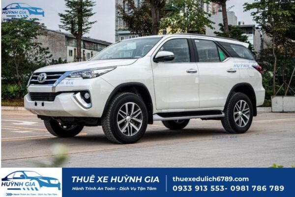 Thuê xe du lịch 7 chỗ TPHCM