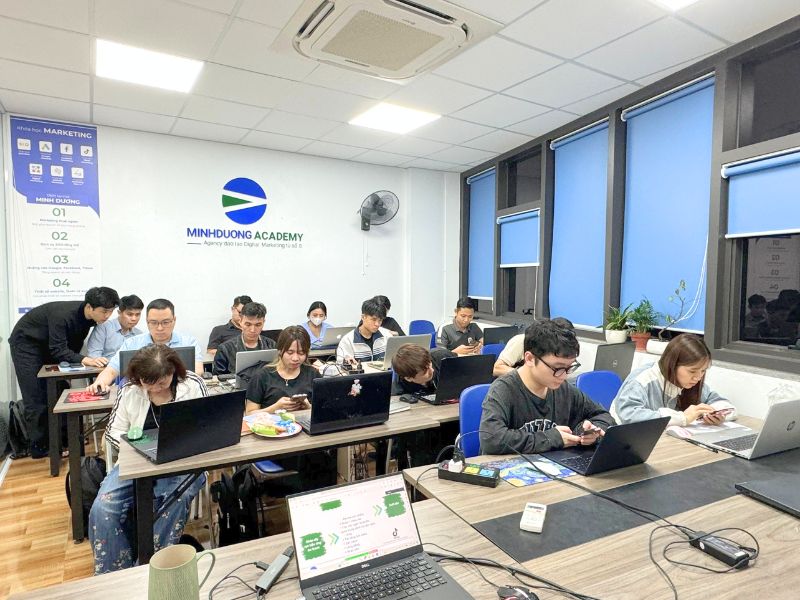 phòng marketing thuê ngoài