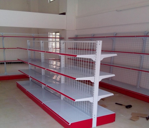 Kệ sắt để hàng thanh lý là gì?