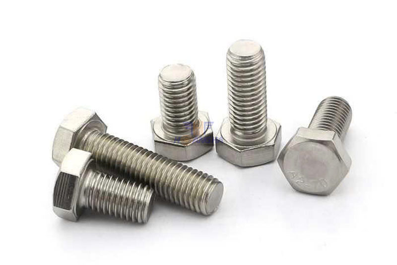 Vì sao cần chọn đúng kích thước bu lông nở inox 304?